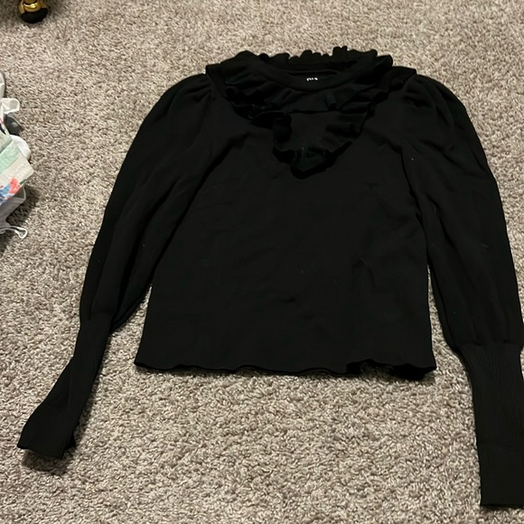Black ruffle top from Germany - Picture 1 of 2